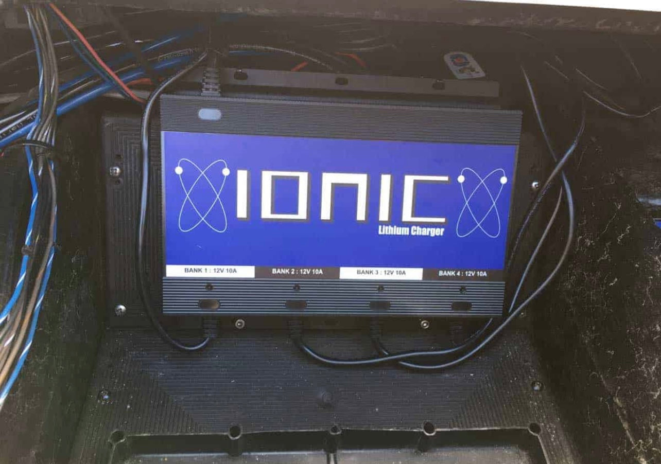 Ionic 4 Bank Charger 12V 10A